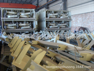 輸送設(shè)備配件-滄州鴻鵬專業(yè)生產(chǎn)各種型號托輥支架 歡迎洽談-輸送設(shè)備配件盡在.